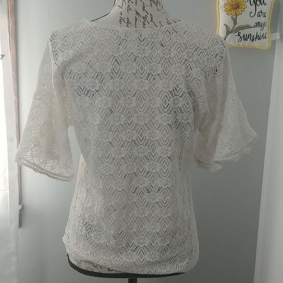 Christopher & Banks Petite Medium See Through White Flower "Crocheted" Top - Picture 4 of 9